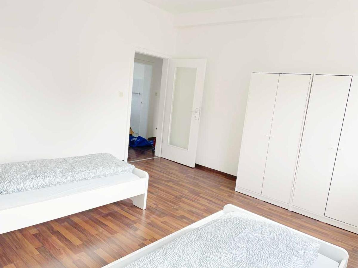 Apartment With 3 Rooms In Huerth Ngoại thất bức ảnh